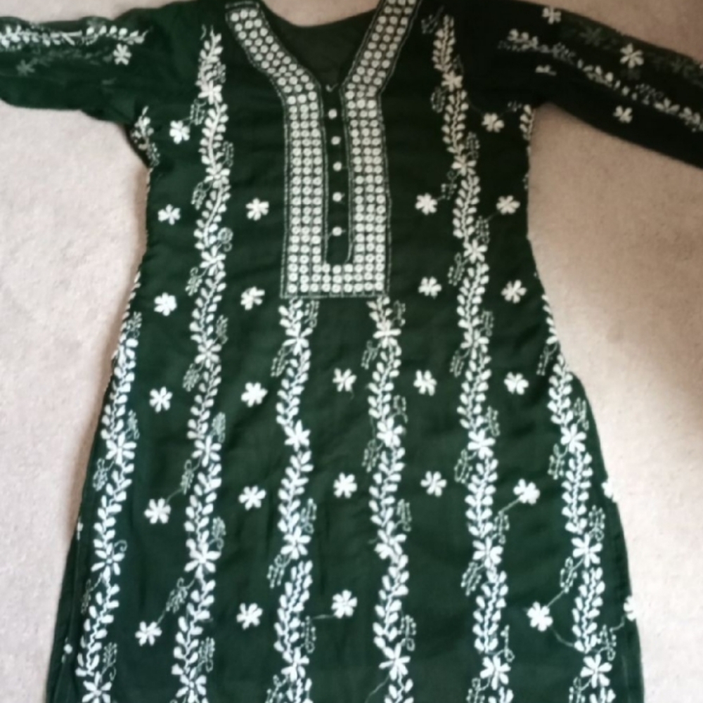 Pakistani 3piece embroidery suit